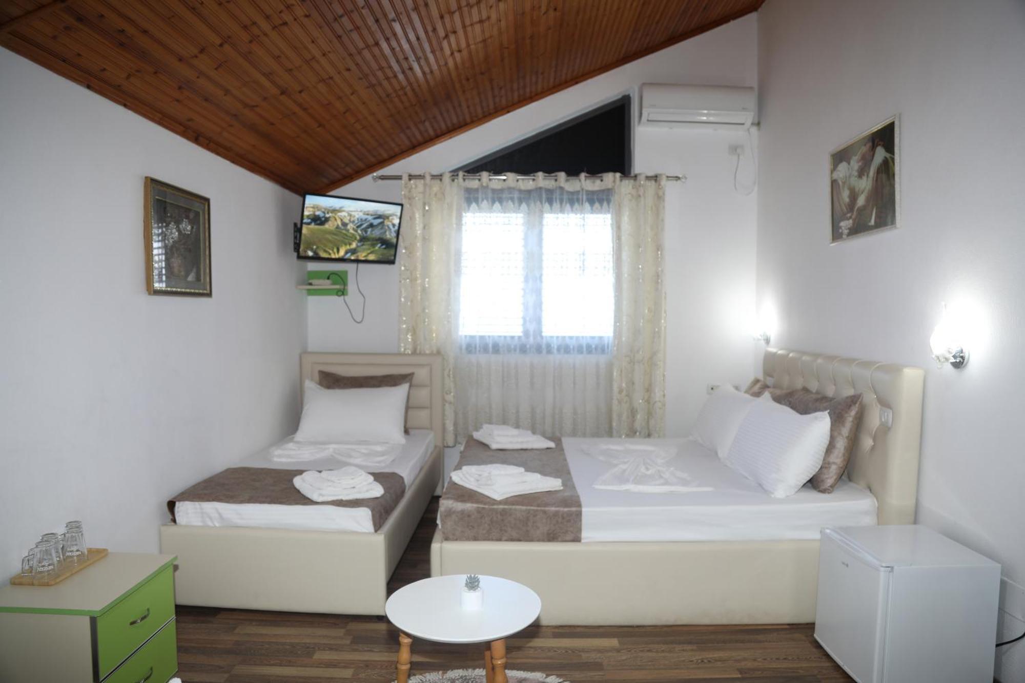 Lakefront House Shiroka Экстерьер фото
